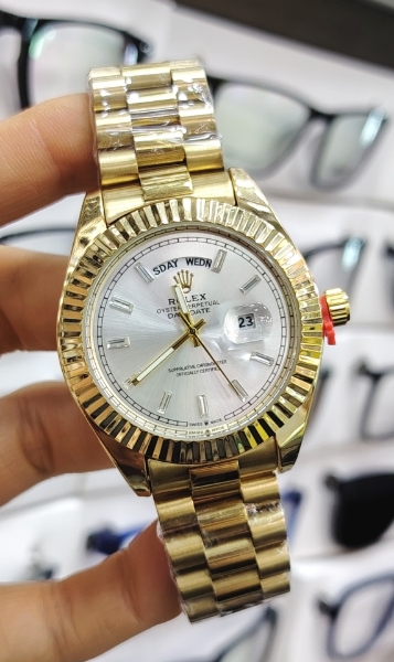 Imagen de RELOJ ROLEX DAY-DATE DORADO - CARATULA PLATEADA